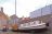 De 'Alicia', van oorsprong een kaasscheepje, later kermisschip en weer later het varende atelier van een kunstschilder van De Ploeg